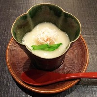 おおたに - 【先付】毛蟹とホワイトアスパラの冷製茶碗蒸し
