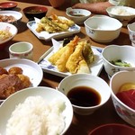 宝楽 - 家族で行っては天ぷら定食Aとラーメンと五目炒飯を頼むのが定番でした
