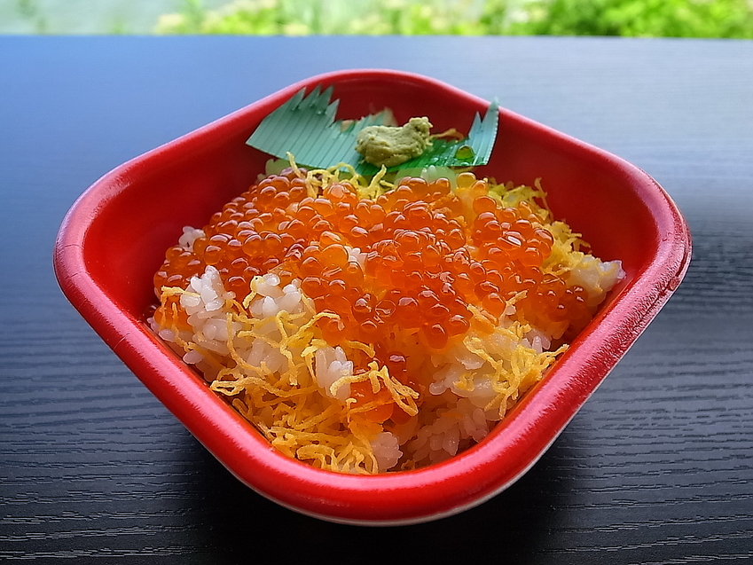 写真 : 丼ちゃん 丼丸 長沢店 （ドンチャン ドンマル） - 四辻