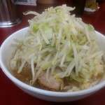 ラーメン二郎 - やっぱコレだわ。少なめニンニクヤサイ。