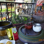 海悦楼茶坊 - 急須無くなったら、2回目5秒。3回目10秒と＋5秒づつ増やしながら注ぐんだって！