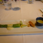 ブラン ルージュ - ☆☆グリーンアスパラガス（山形甘えん坊）を三種の味わいで＜ソテ グリエ フリット＞冷製スープを添えて