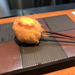 串揚げ串和 - 鶉卵のベーコン巻