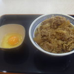 Yoshinoya - 牛丼大盛＋卵　530円