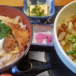 おぎ野 - ランチのカツ丼ところきし大盛。980円也