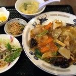 上海軒 - 定食「中華丼」780円也。税込。
