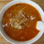 かつ平 - 鉄火麺小辛のアップ