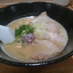 くろす - 鶏煮込み塩らーめん