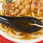万世麺店 - スープ