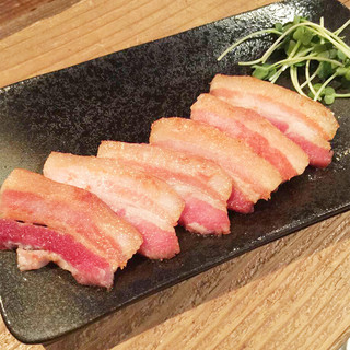 LOITES レストラン、飲食店の検索｜ 3階肉バルノースマン六本木本店