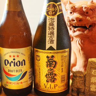 Over 100 types of awamori! A wide variety of drinks are available