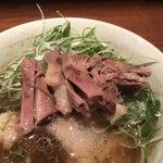 もつ焼とテール デンスケ - 肉はホロホロです