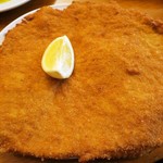 Figlmüller - ●Figlmuller Schnizel(made of poek) 　Our original since 1905　€14.90