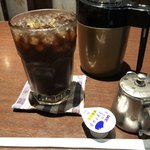 珈健堂茶店 - アイスコーヒー 390円 ポットにもう 1杯分