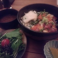 黒尊 - 特撰海鮮ばらちらし（980円）