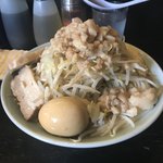 ラーメン マシンガン - 塩Ⅱ型、ニンニクアブラ増し、味玉をトッピング！