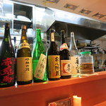 グラシア - カウンター上の自家製アンチョビが気になる