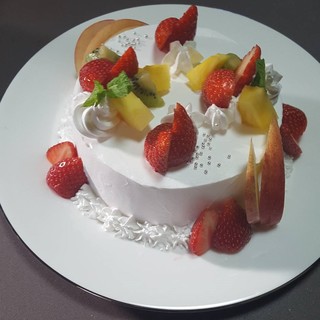 サプライズバースデー承ります☆ケーキ2,200円でご用意!!