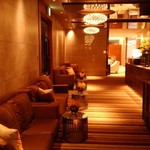 横浜モノリス - 