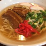 ちゅらカフェ - 沖縄そばのアップ