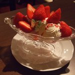 京橋千疋屋 - いちごパフェ。