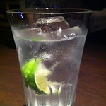 バー カヴァロ - ジントニック