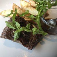 ワカヌイ グリル ダイニング バー 東京 - 牧草牛！クレソンもしっかり頂きます。ソースかけなくても十分味しっかりです。