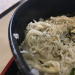 ドンキー - 名物しらす丼のしらす