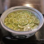 蕎茶亭まるやま - すだちそば