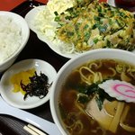 Chuuka Ryouriki Raku - 大好きな「ニラ肉卵炒め定食」850円（ミニラーメン別）