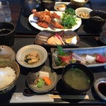 食楽 栞 - 焼き魚御膳とミックスフライ御膳