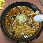 龍 - 少し縮れた中太麺