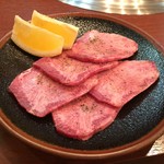 紅梅園 - H.30.4.14.昼 (塩)タン 950円