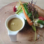 ヴィラ・デラ・パーチェ - バーニャカウダーで食べる地元産野菜たち