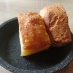 ヴィラ・デラ・パーチェ - フォカチャと米飴が入ったパン