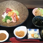 北海道食市場 丸海屋 - 海鮮丼セット、実はコンプリートではなかった