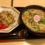 豚珍館 - 半チャンセット(塩ラーメン)