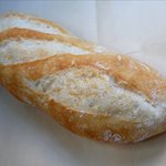 クロワッサン･ド･パリ - ハーフ・フランスパン