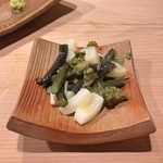 うを徳 - 酢味噌和え（葉山 泥障烏賊 + 蕨 + 花山椒）