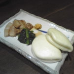 酒肆 門 - 豚の角煮まんじゅう