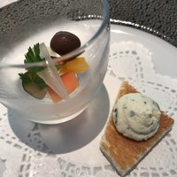 エルルカン・ビス - 自家製ピクルスと4種類のチーズトースト