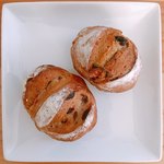 ル・グルニエ・ア・パン - レザン・エ・ノワ・プティ @140円
      アルデシュアプティ @140円