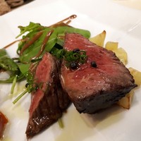 リストランテ カーザ・アルべラータ - 【メイン】黒毛和牛クリミの炭火焼き  お肉のうま味がスゴい❗