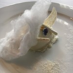 レストラン クレッセント - ホワイトアスパラガスのアイスクリーム