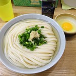 自家製さぬきうどんと肉 甚三 - 冷かけ生卵（大盛２玉）540円