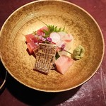 りょうりや 御旅屋 - 刺身  天然鯛 こしび太刀魚