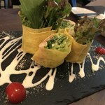 KATSUO  - 錦糸玉子と生ハムのシーザーサラダ 1,069円。