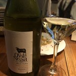 燻製イナダ商店 - 白ワインのボトル