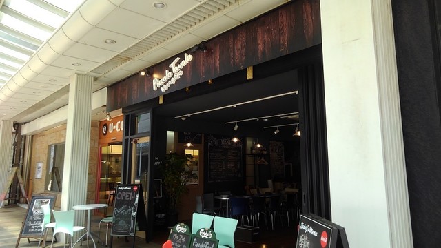 ワッフル By ま ず リニューアル ピッコロ ターヴォロ Piccolotavolo 福井城址大名町 カフェ 食べログ