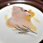 アピシウス - アミューズのヒラメ